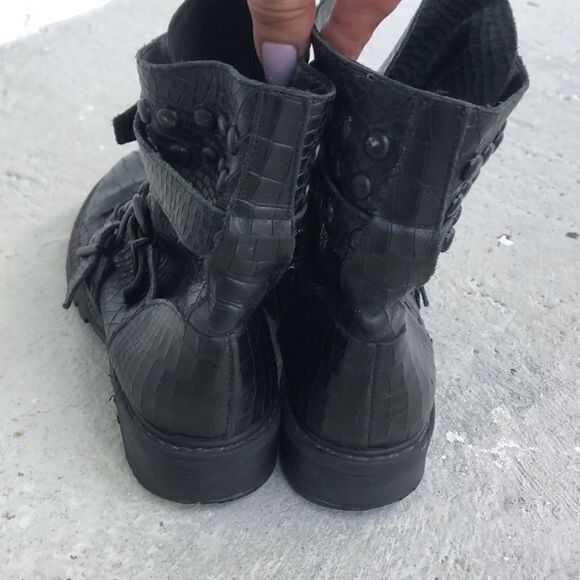 Schutz Suleni croc boots - Picture 4 of 7